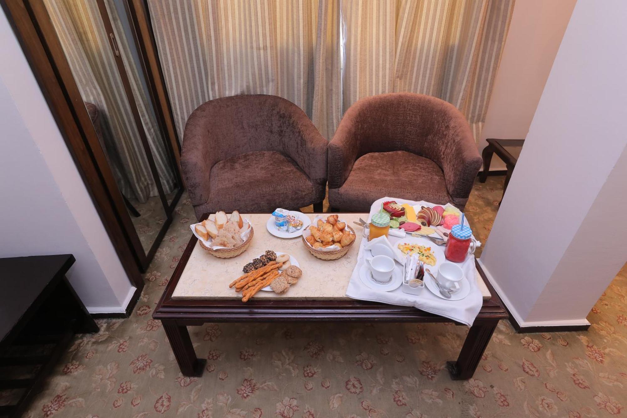 Aura Inn Hotel Cairo Giza Екстер'єр фото